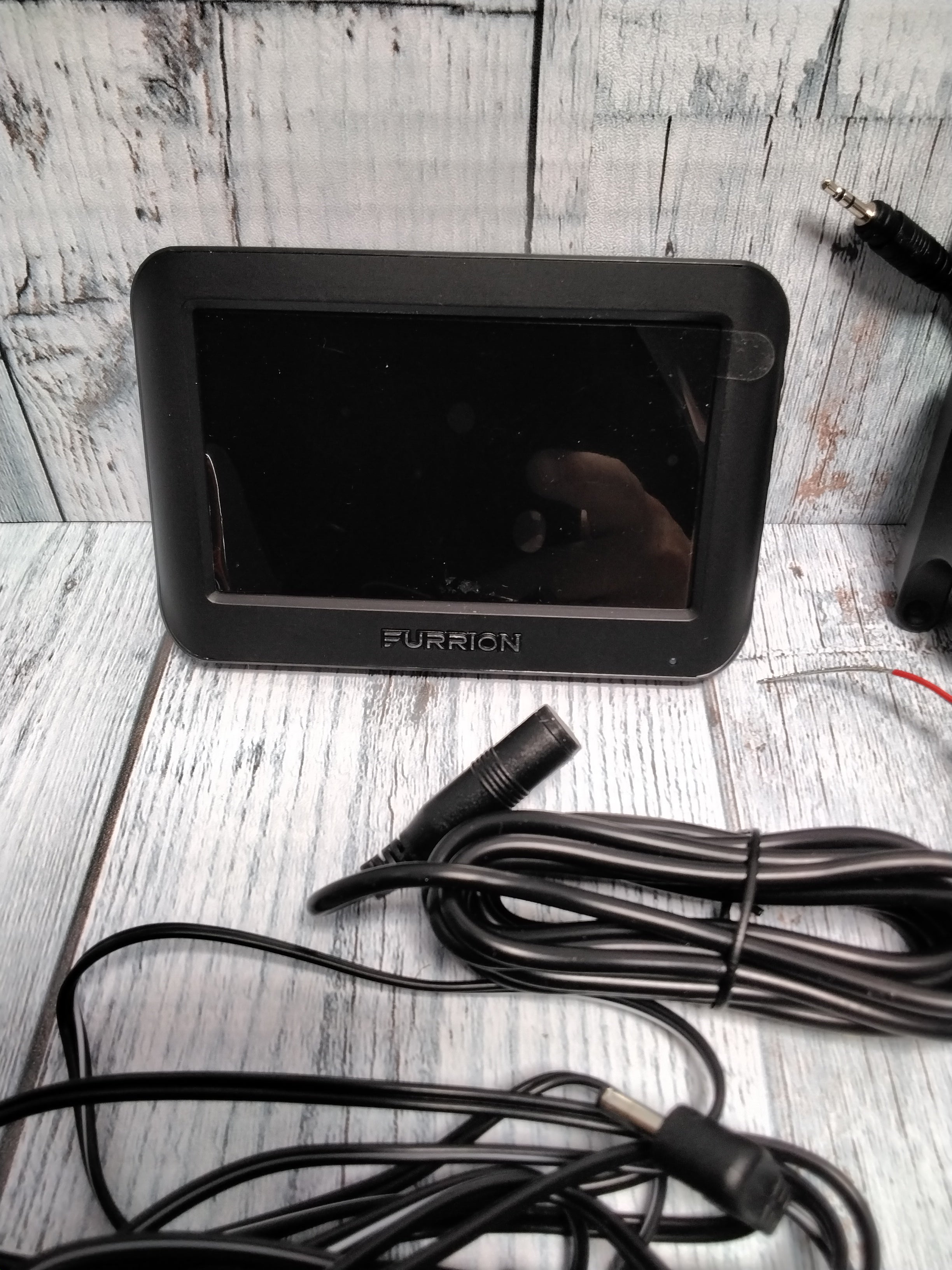 Furrion Vision S 4.3 Inch Wireless RV Backup System with 1 Rear Sharkfin Camera (7896729518318)
